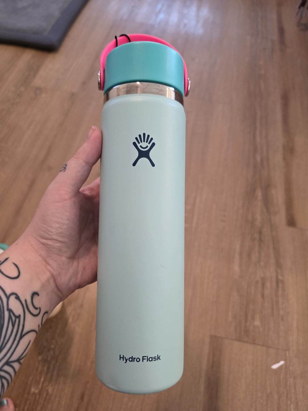 Hydro Flask Limited Edition Polar Plunge 24oz Stainless Steel Water Bottle